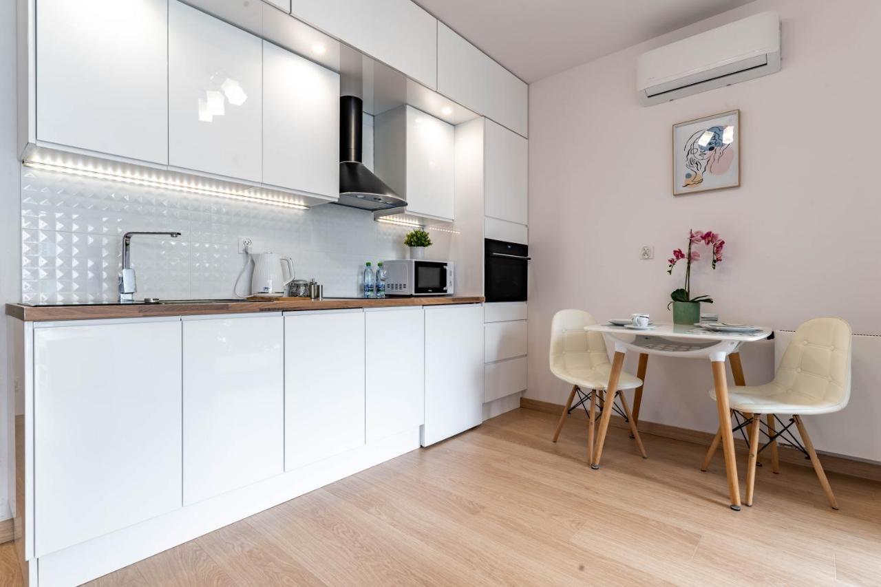Wrocapartments Citycenter - Parking Free Вроцлав Екстер'єр фото